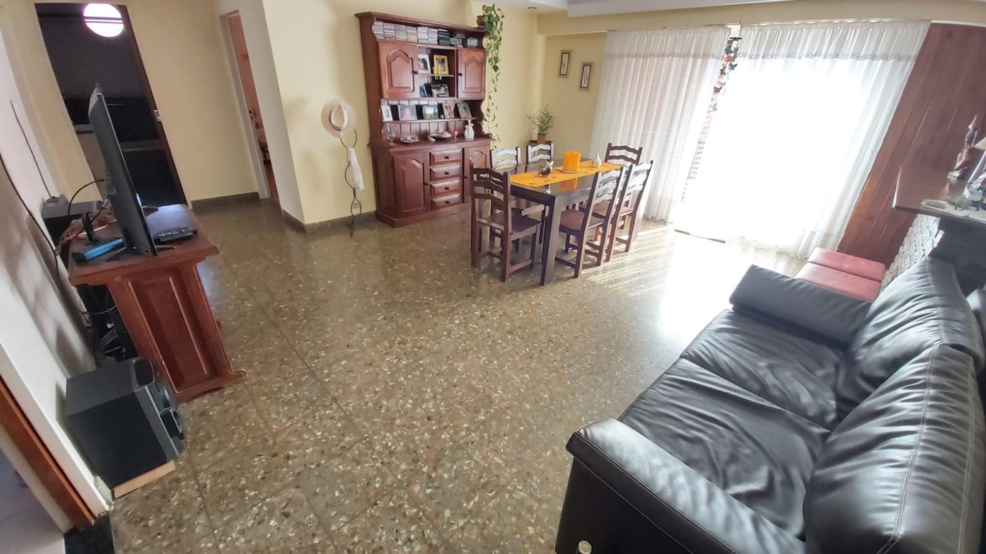 Berutti 474 , Piso 1