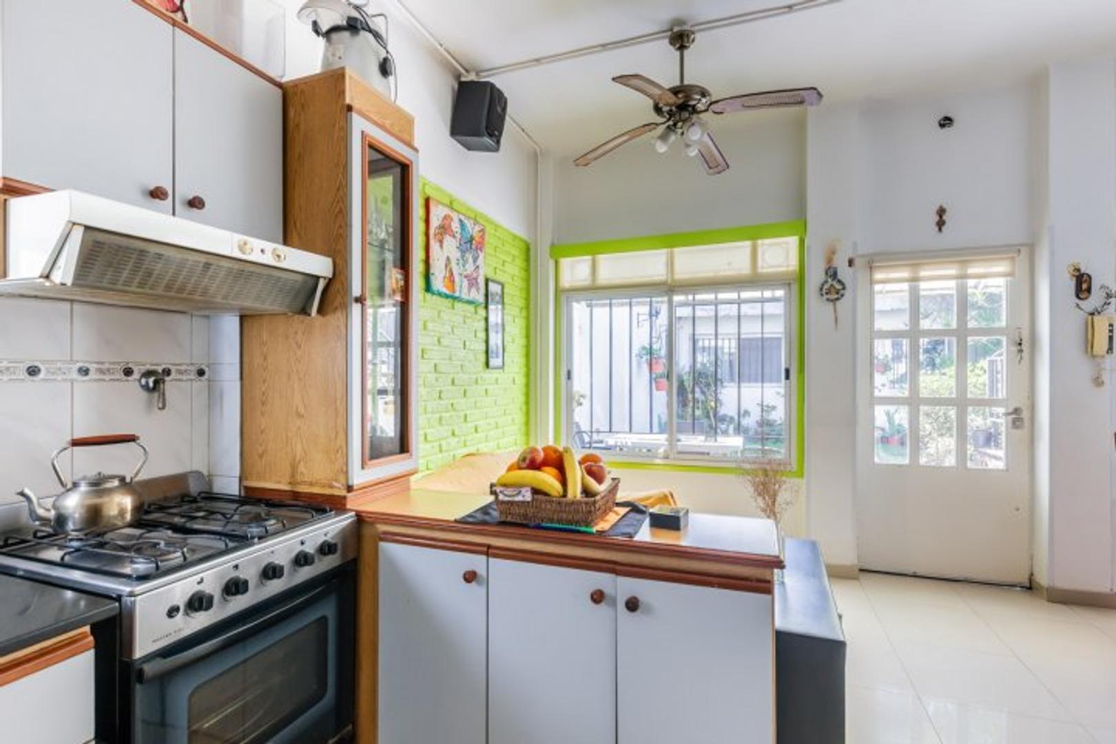 CASA . VENTA . 5 AMBIENTES . QUINCHO . PATIO . RAMOS MEJIA