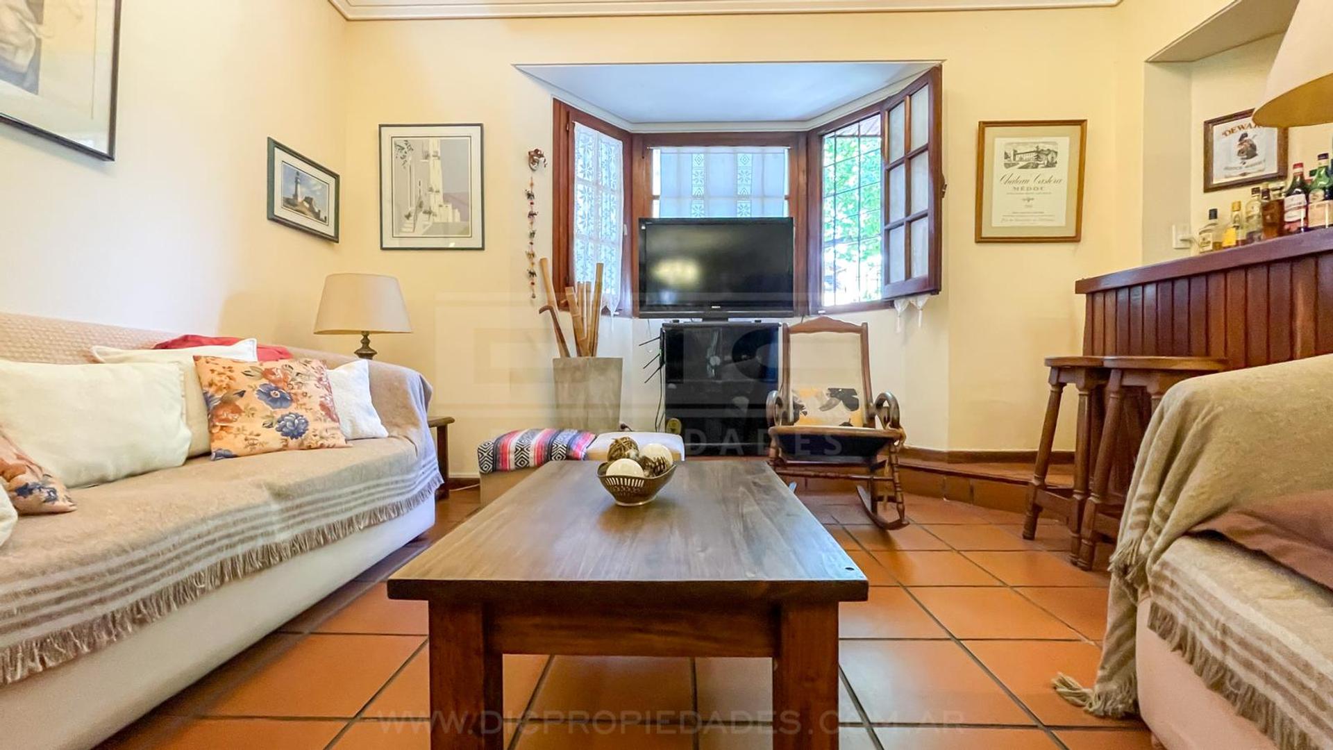 Casa en Venta con 1 cochera