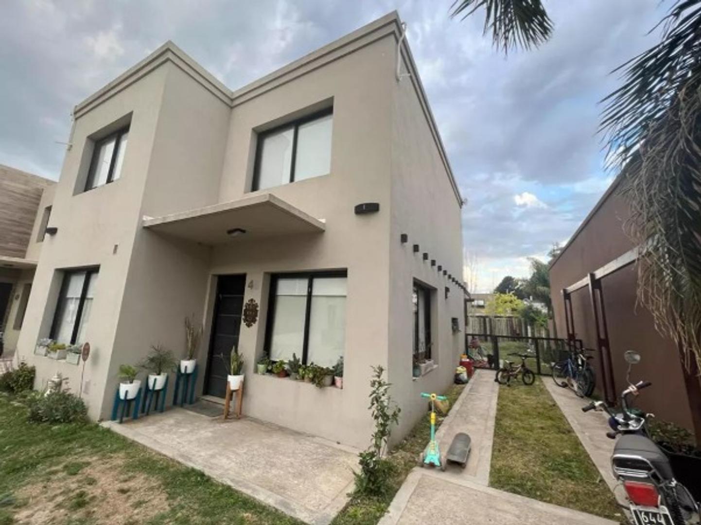 CASA MINIMALISTA VENTA "HARAS FACUNDO" VILLA UDAONDO