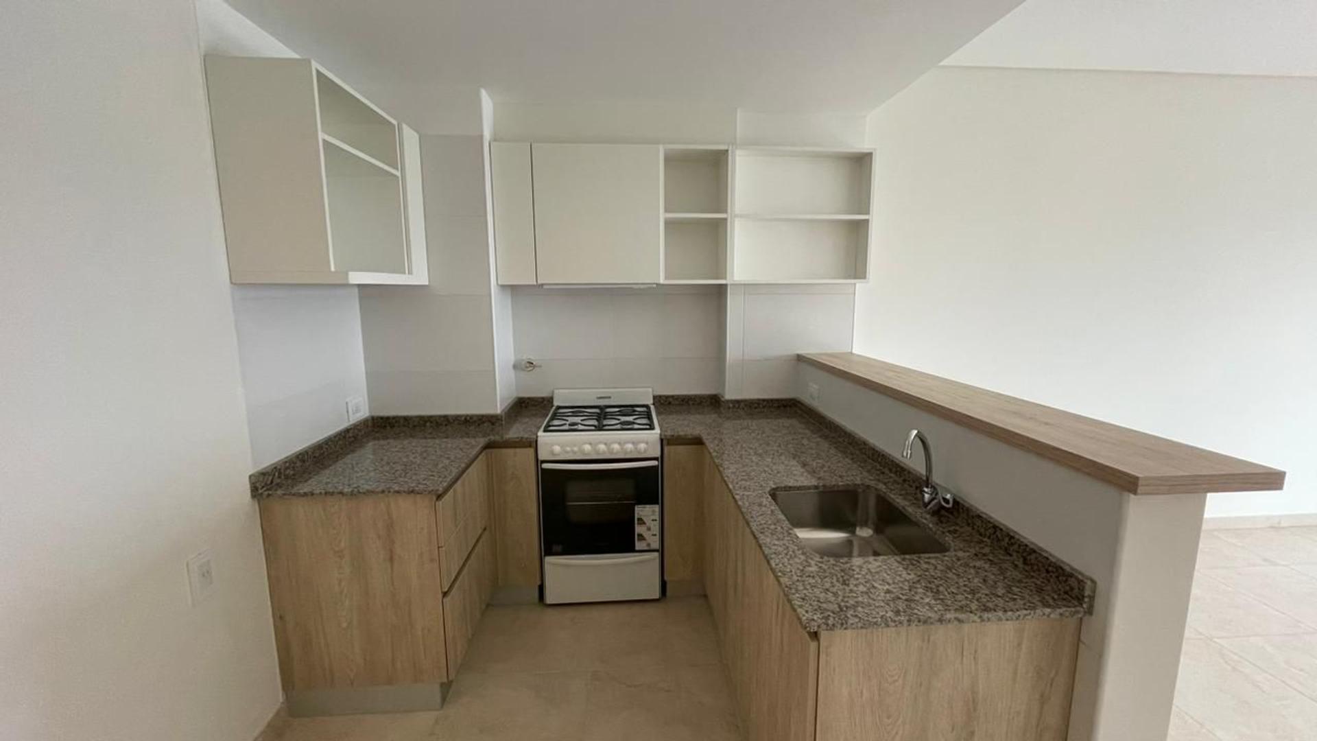 Departamento en Alquiler en Quilmes, $ 800.000