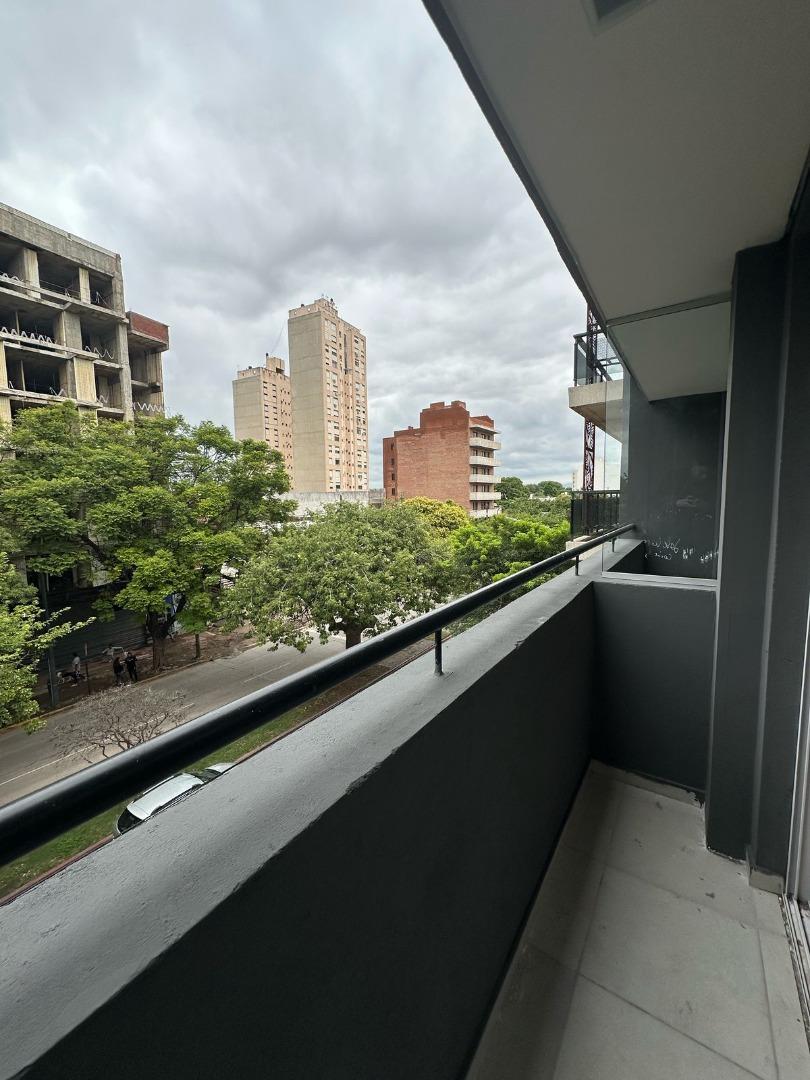 A estrenar  Departamento de 1 dorm en plena Duarte Quiros