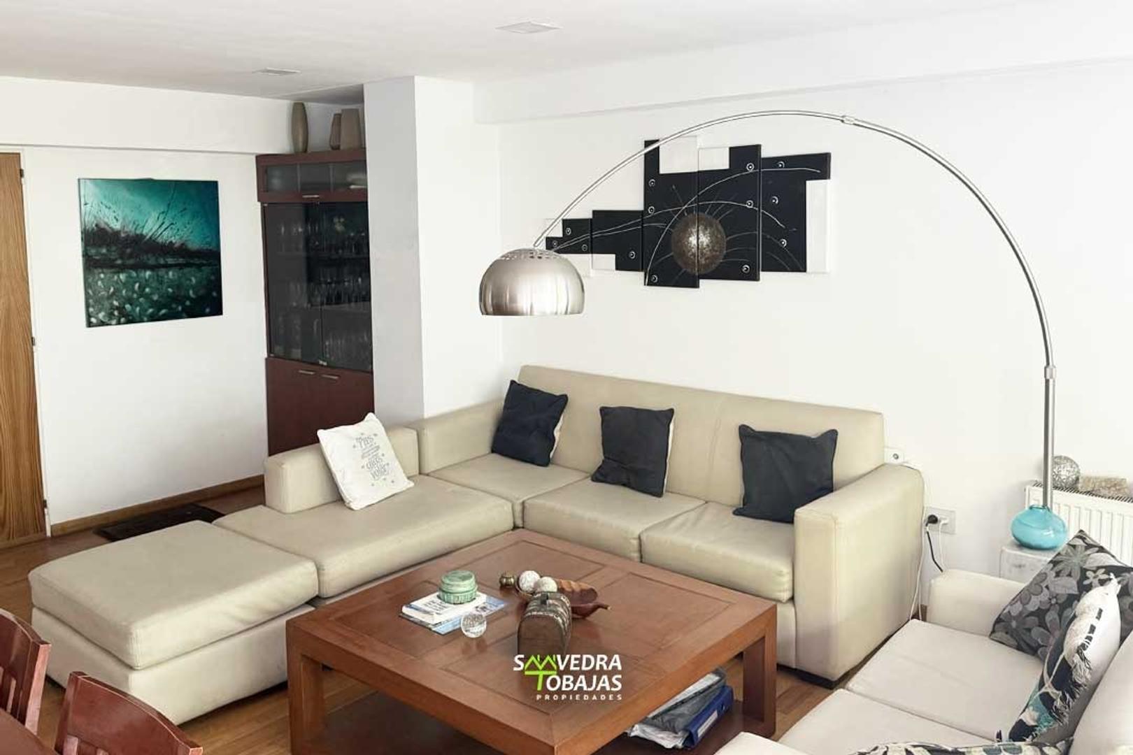 Rivadavia 2087 , Piso 4