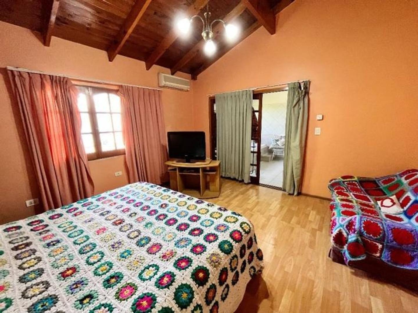 Casa en Venta en Barrio Parque Leloir, USD 210.000