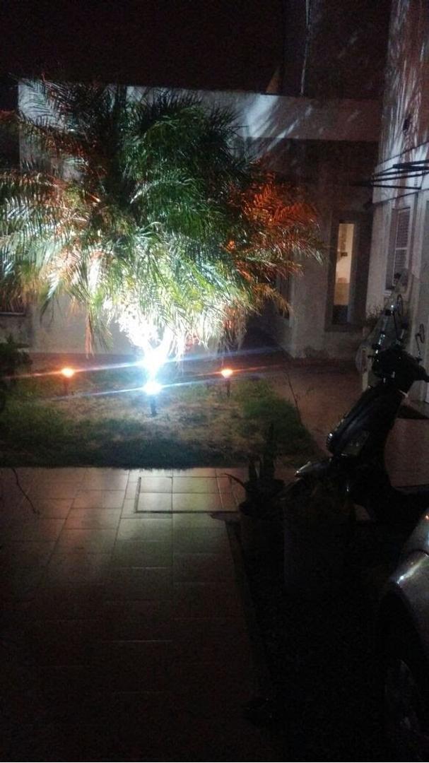 Casa 2 ambientes con 1 baño