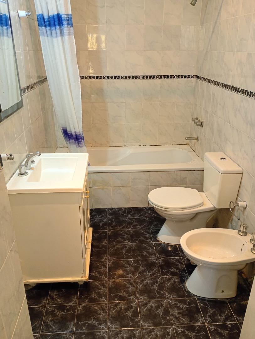 Depto Tipo Casa en Venta 60 años