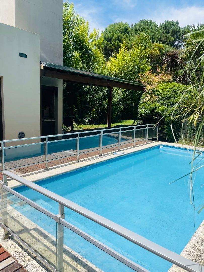 Casa en Venta en Mar de las Pampas, USD 160.000