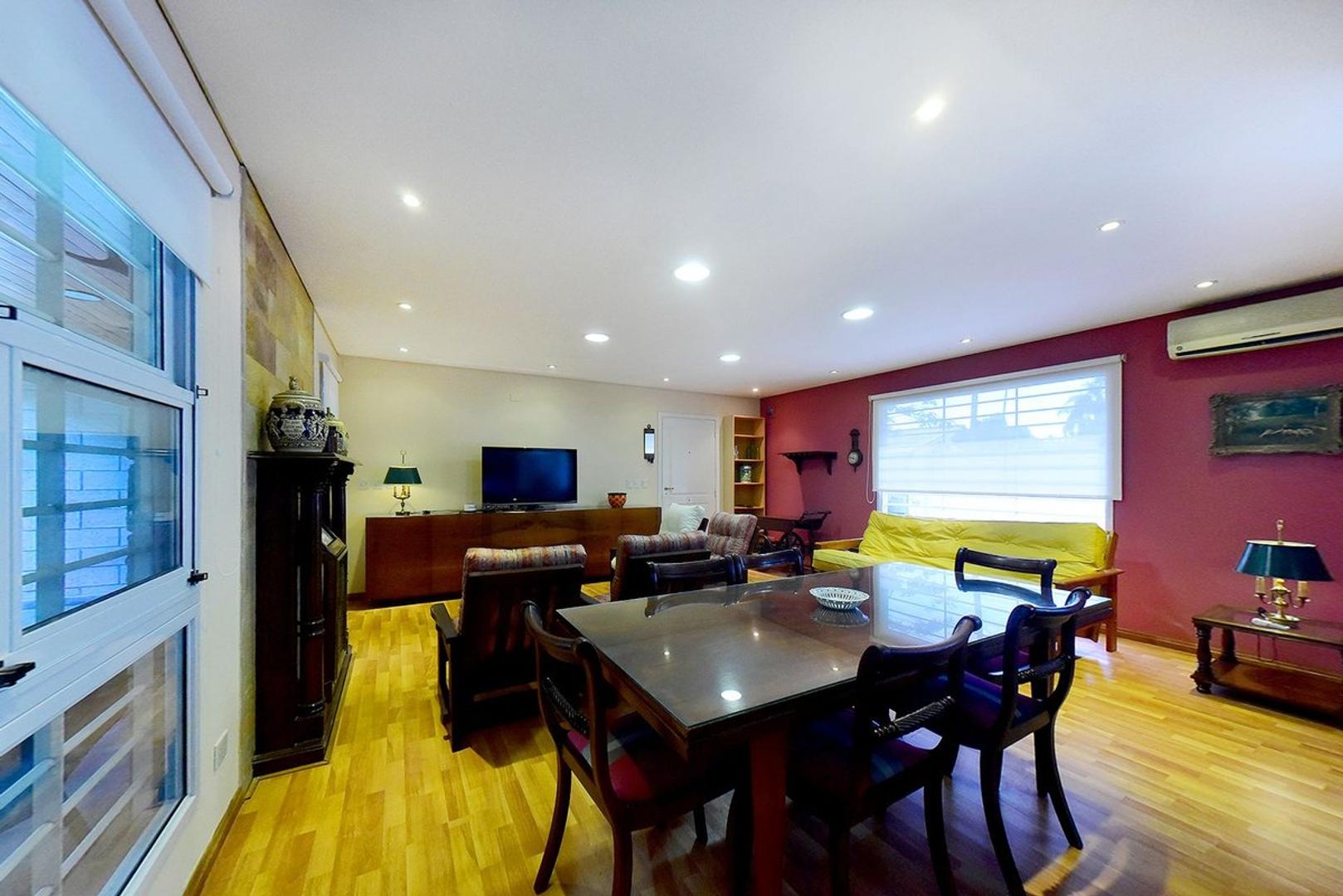 Casa 4 ambientes con 3 baños