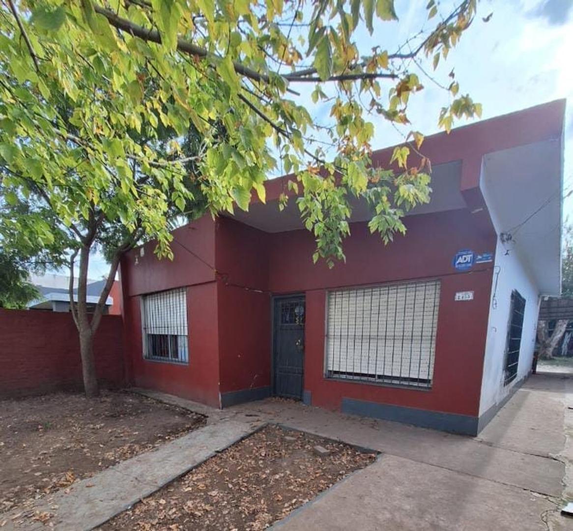 VENTA! Lote de 375 mts2, casa 3 ambientes. Libertad