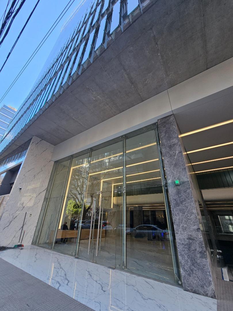 Oficina en Alquiler con 1 cochera