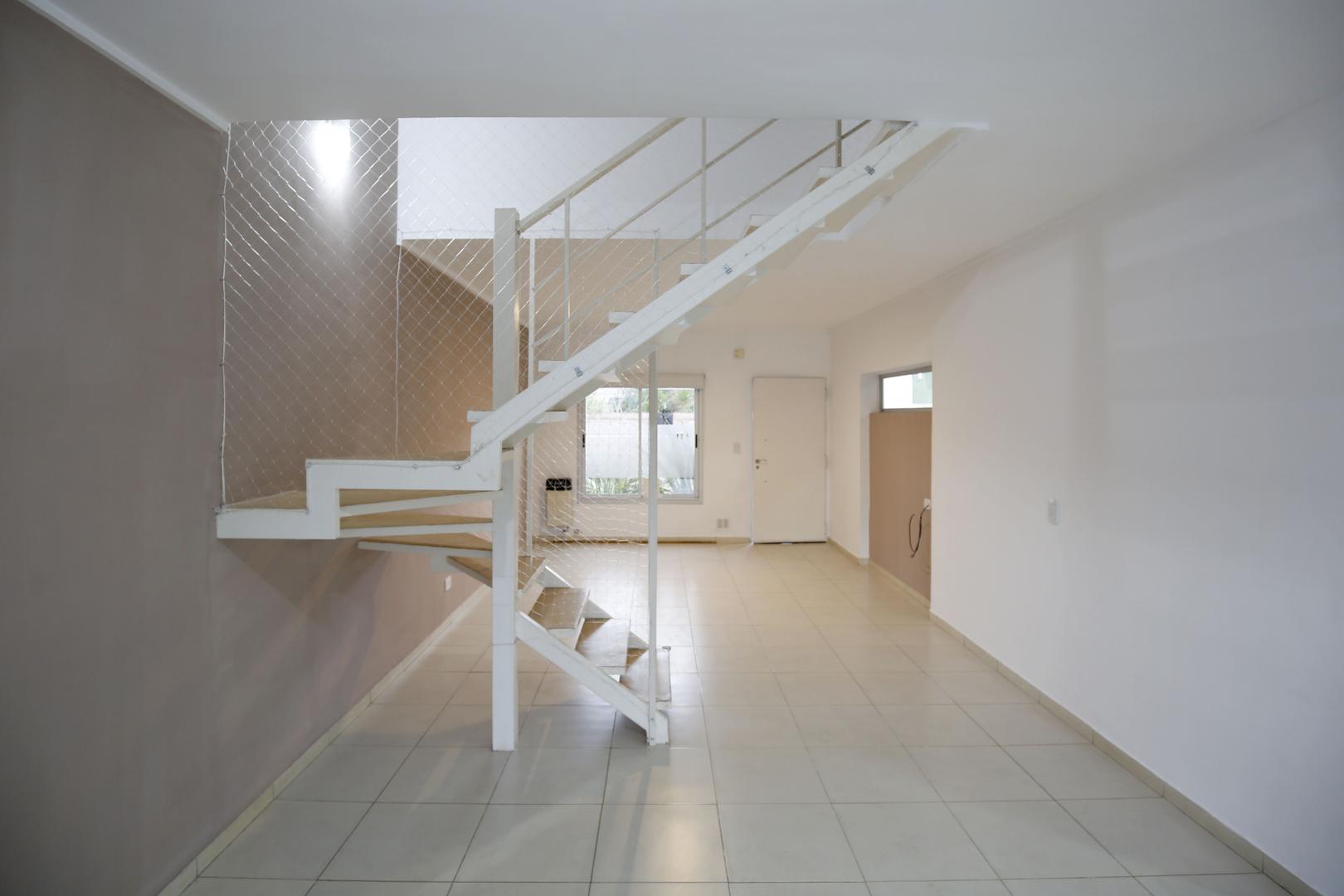 Casa en Alquiler en City Bell, $ 2.200.000