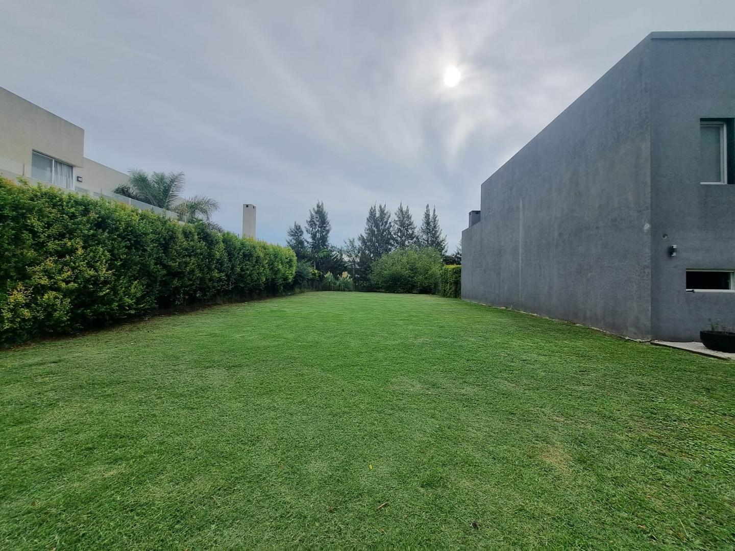 Terreno en Venta en Los Olivares, USD 120.000