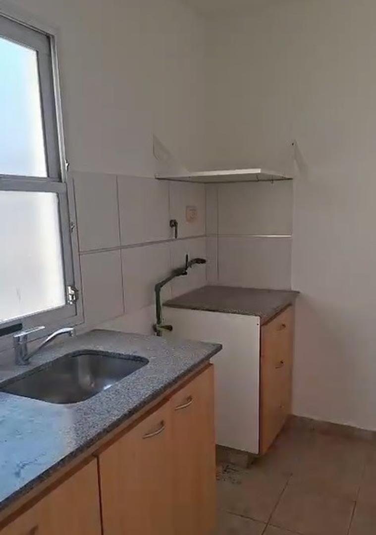 Departamento en Alquiler en Haedo, $ 420.000