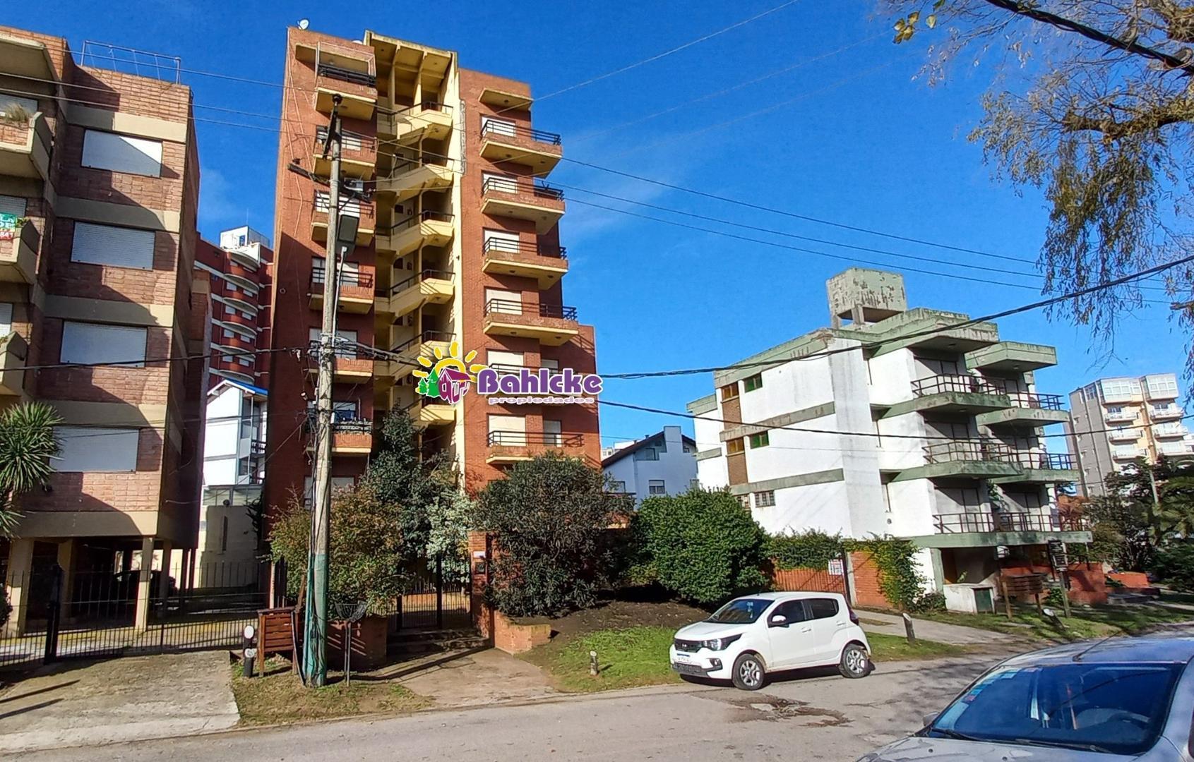 SE VENDE EXCELENTE DEPARTAMENTO 3 AMBIENTES  