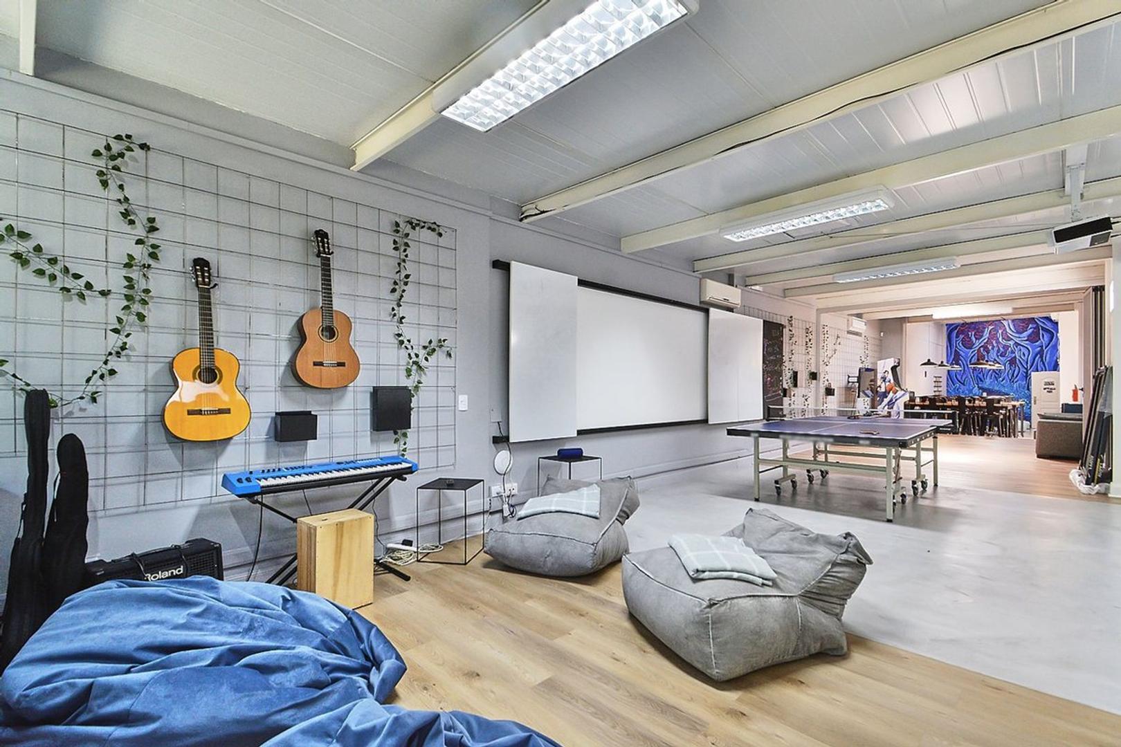 Oficina 12 amb jardín permuta Palermo Hollywood