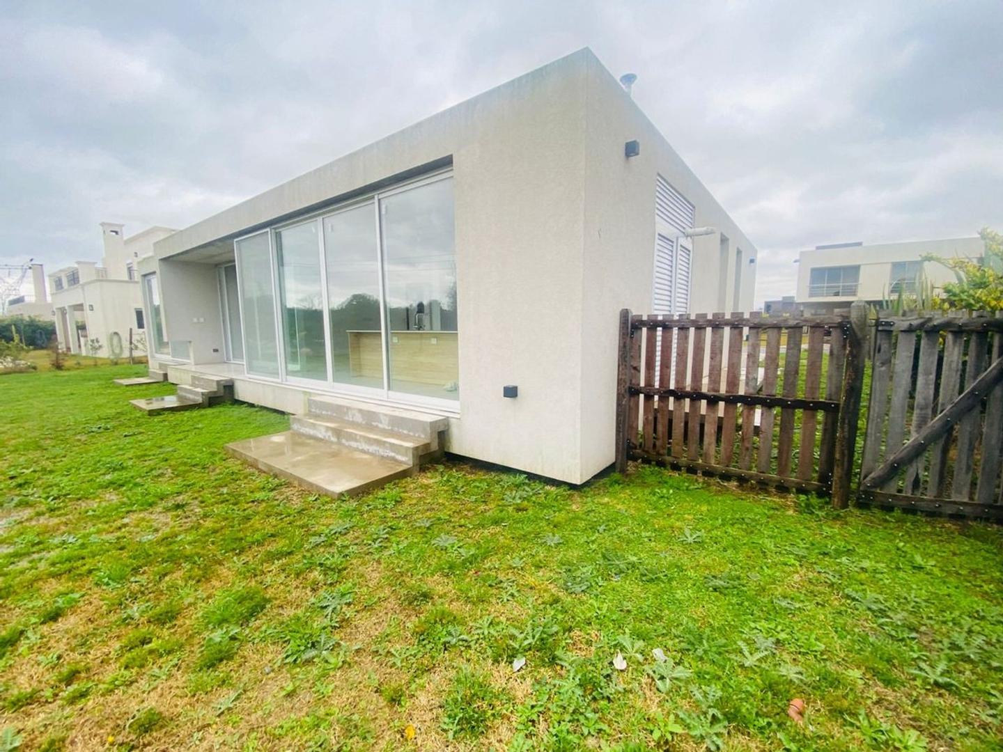 VENTA CASA BARRIO HARAS SANTA MARIA PERMUTA