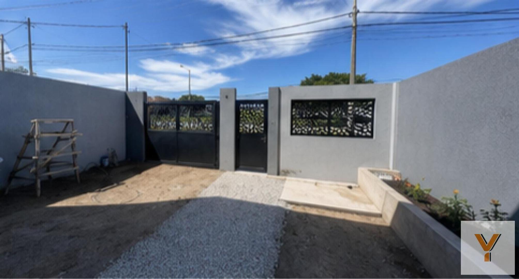 Casa en Venta - 4 Dormitorios 3 Baños - 358mts - Miramar