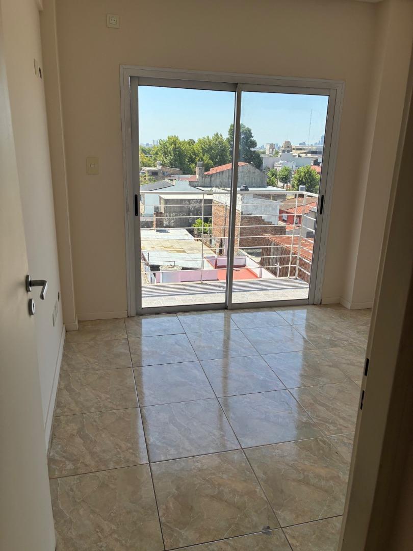 Departamento en Alquiler en Crucesita, $ 550.000