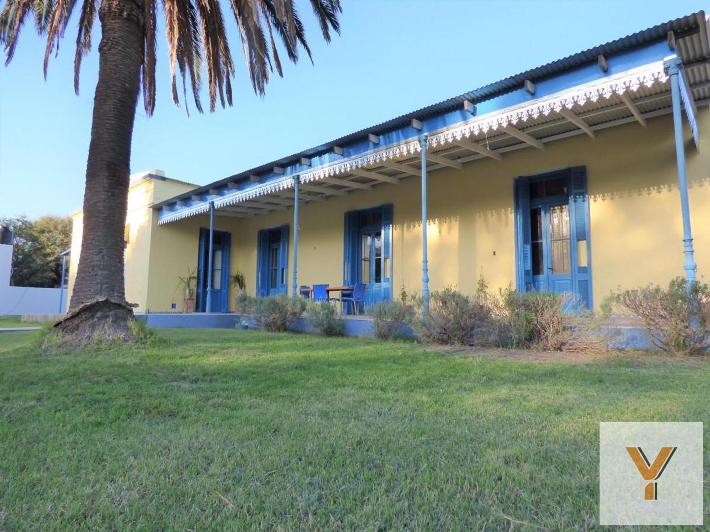 Casa en venta - 3 Dormitorios 2 Baños - 840Mts2 - Uriburu, La Pampa