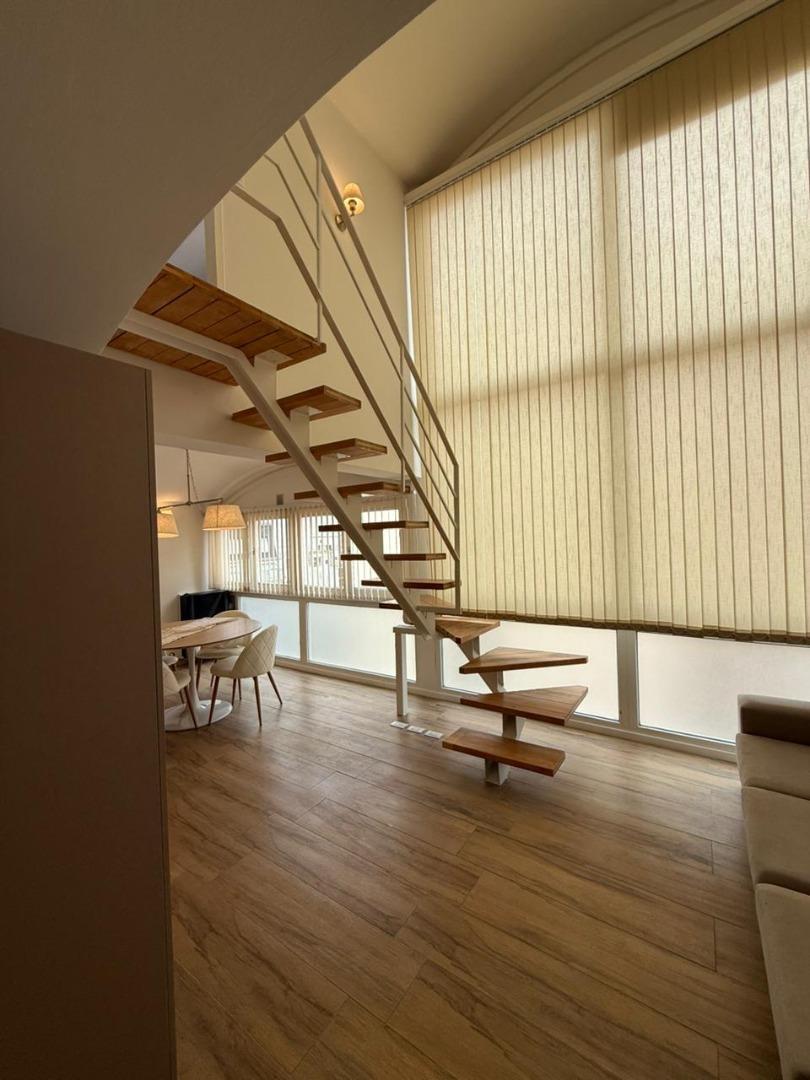 DEPARTAMENTO TIPO DUPLEX 3 AMBIENTES