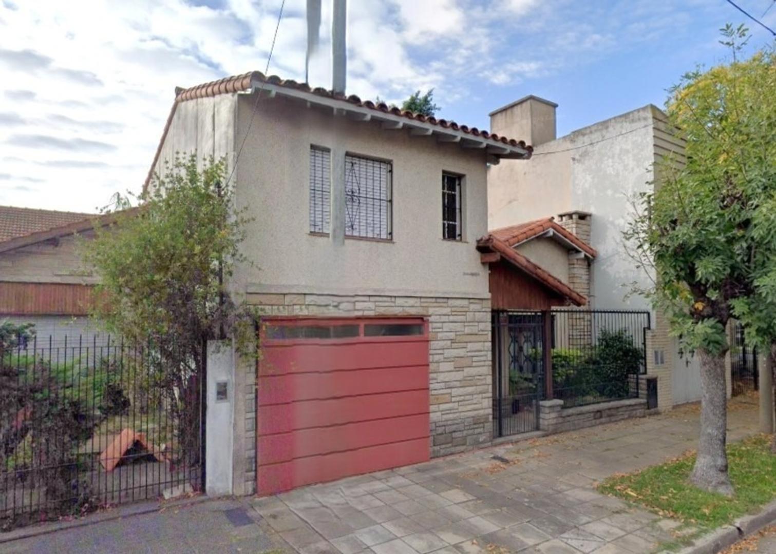 Casa Chalet en Venta 4 Ambientes B° Güemes Haedo Norte