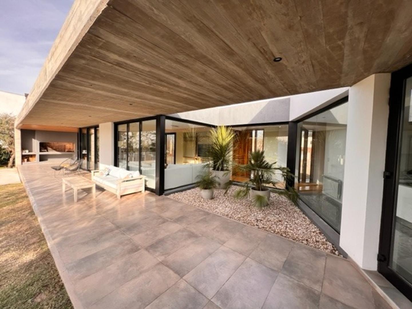 Casa en Venta en Causana, USD 550.000