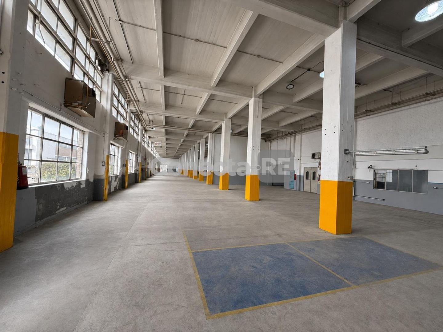 Depósito 1585 m² en Alquiler - Predio Cerrado - La Tablada