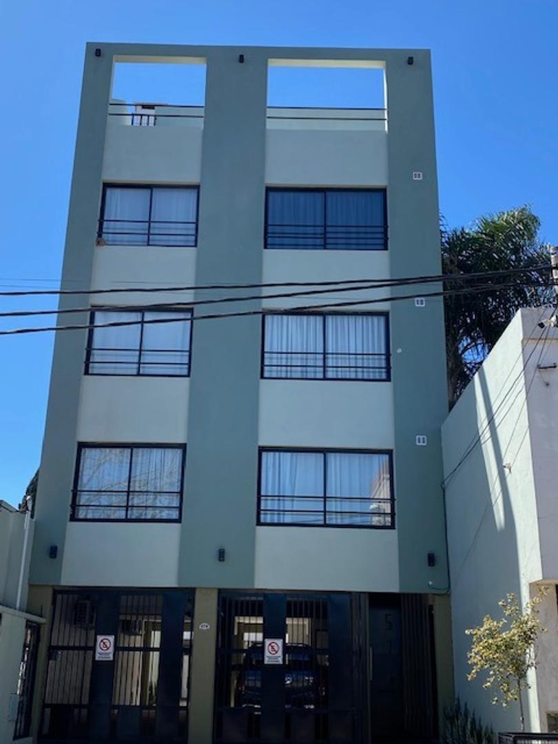 Casteli 574 , Piso 1