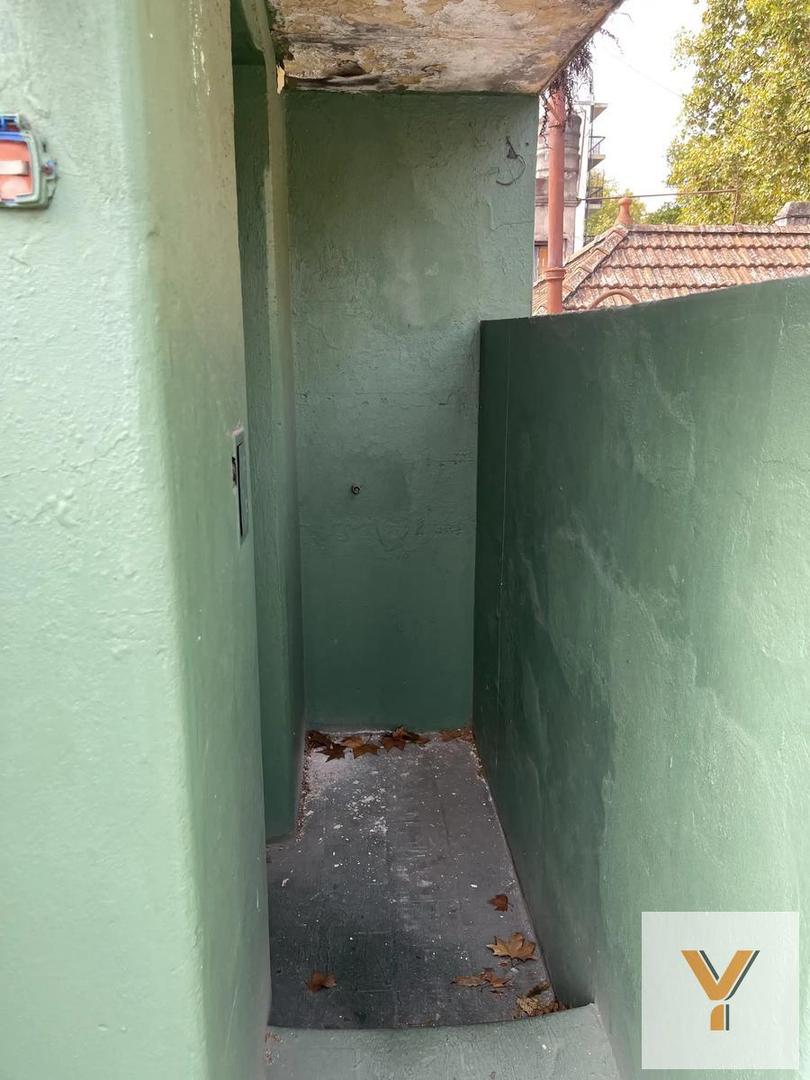 Depto Tipo Casa 6 ambientes con 1 baño