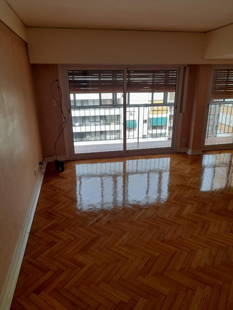 Departamento 5 ambientes con 4 baños