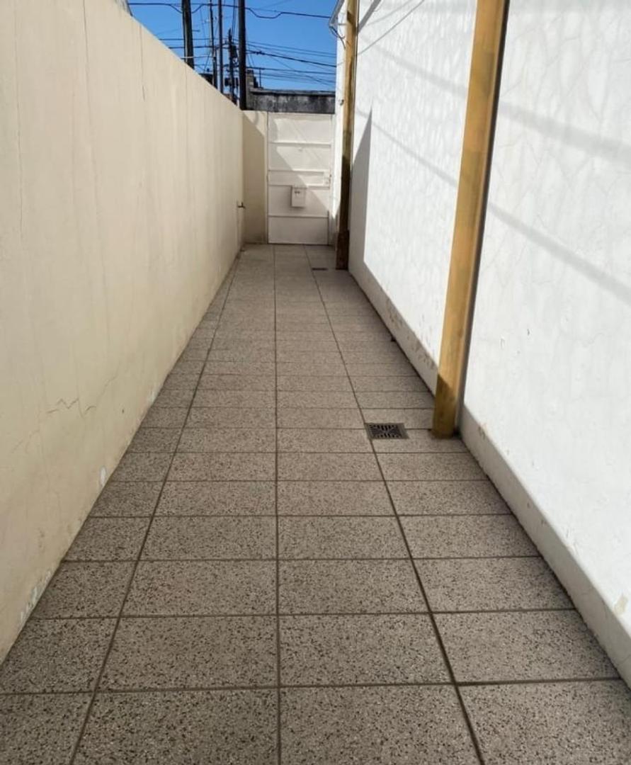 Depto Tipo Casa 2 ambientes con 1 baño