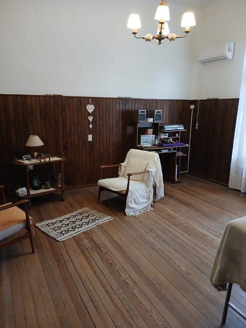 Casa en Venta en Sarmiento, USD 200.000