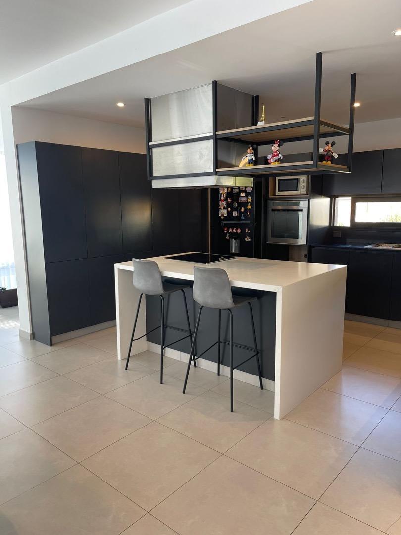 Casa en Alquiler Temporal en Rumenco, USD 1.111.111