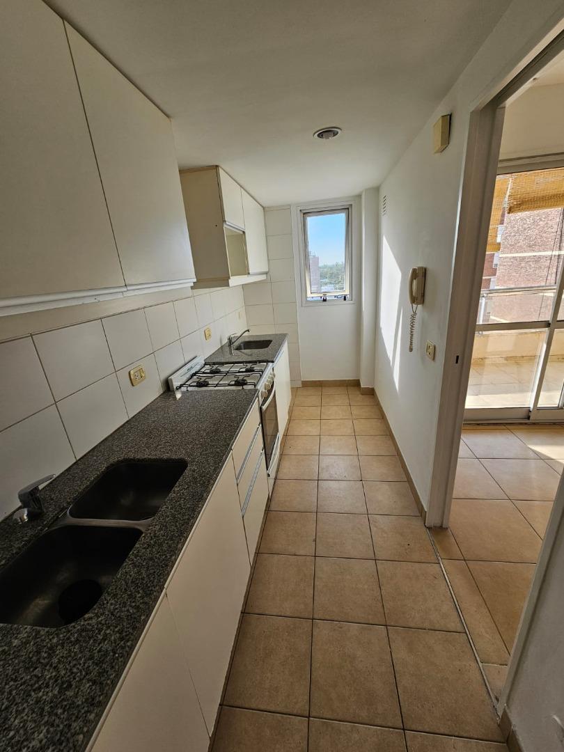 Paraguay 2300, Piso 11