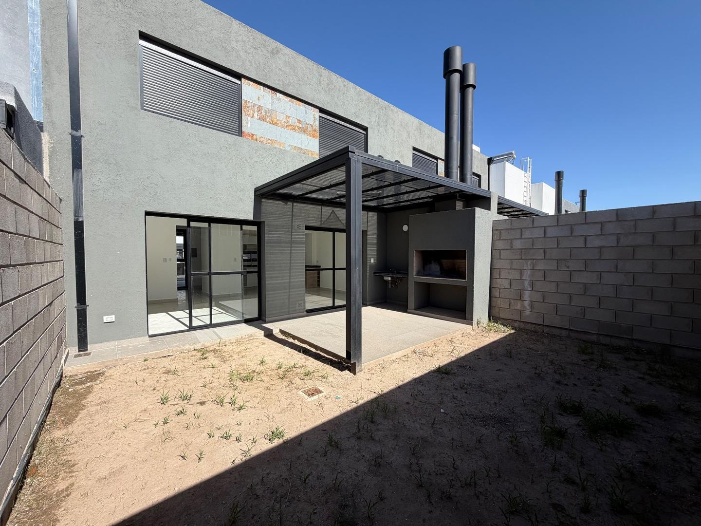 Depto Tipo Casa en Alquiler al Este