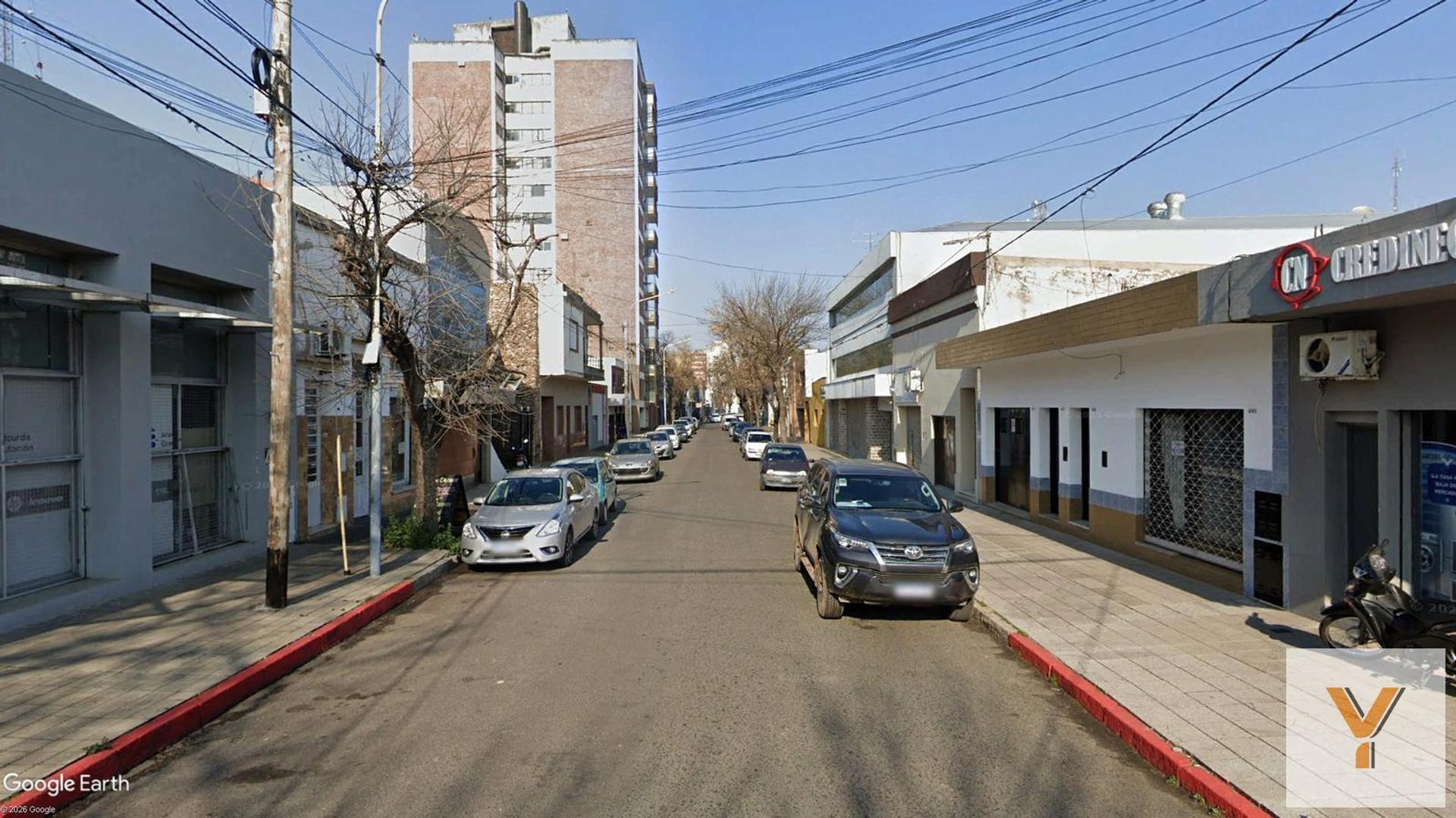 Echeverria e/ Alberti y Luzuriaga