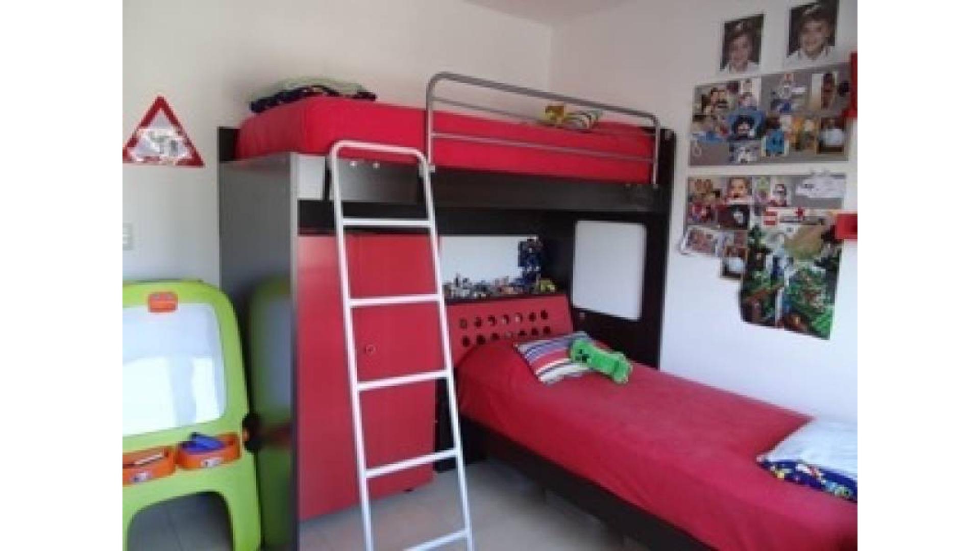 Departamento 4 ambientes con 2 baños