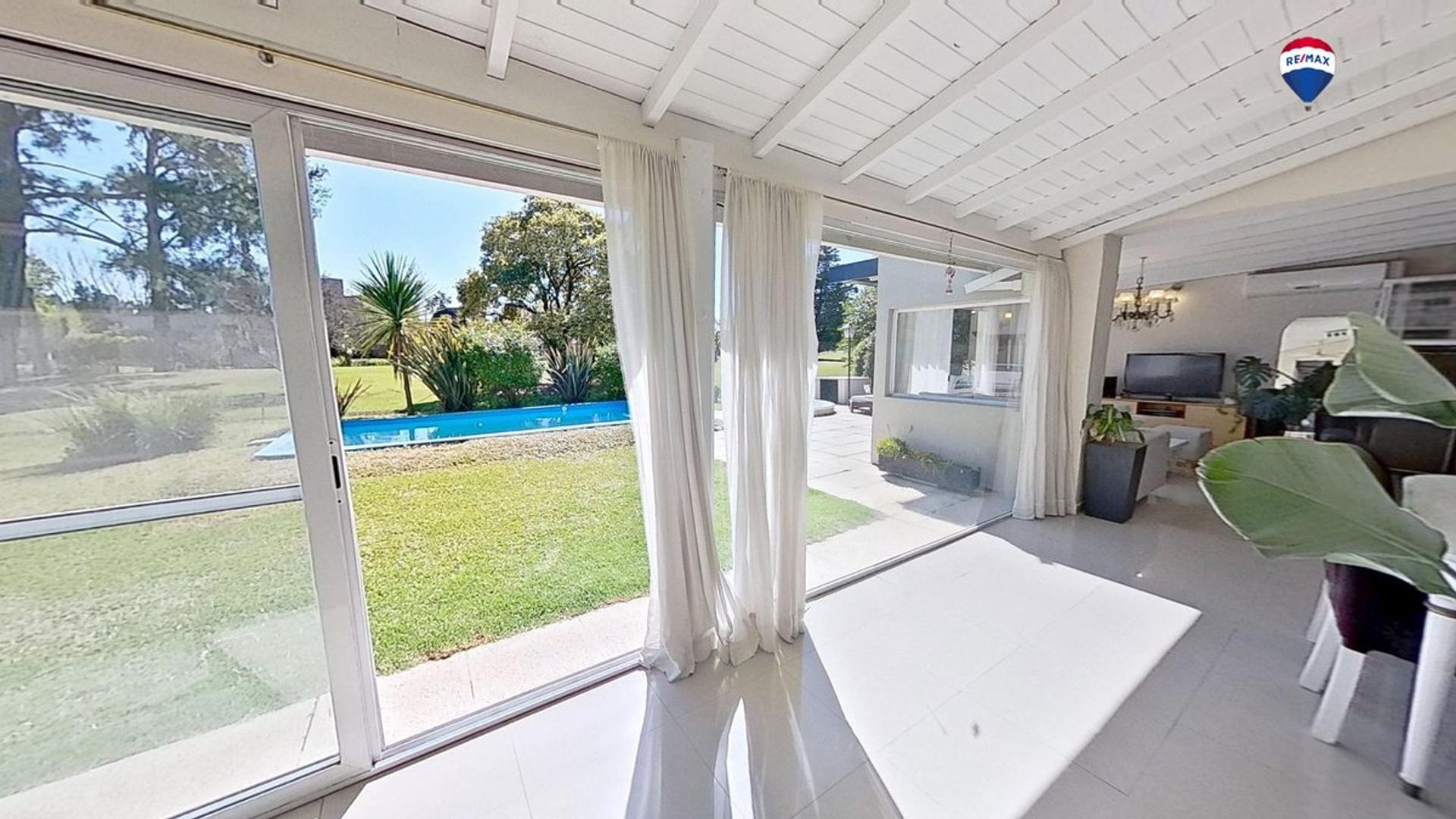 Casa 5 ambientes con 2 baños