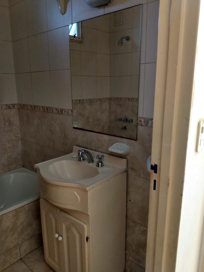 VENTA DEPARTAMENTO DE 1 DORMITORIO EN SUIPACHA AL 800