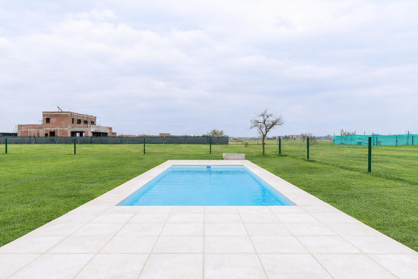 Casa en Venta con 2 cocheras