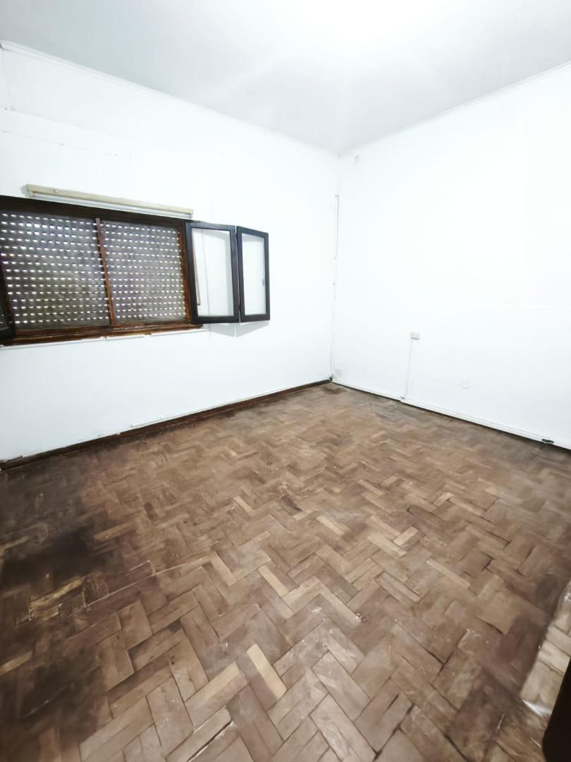 ALQUILER CASA DE TRES AMBIENTES, CHILAVERT