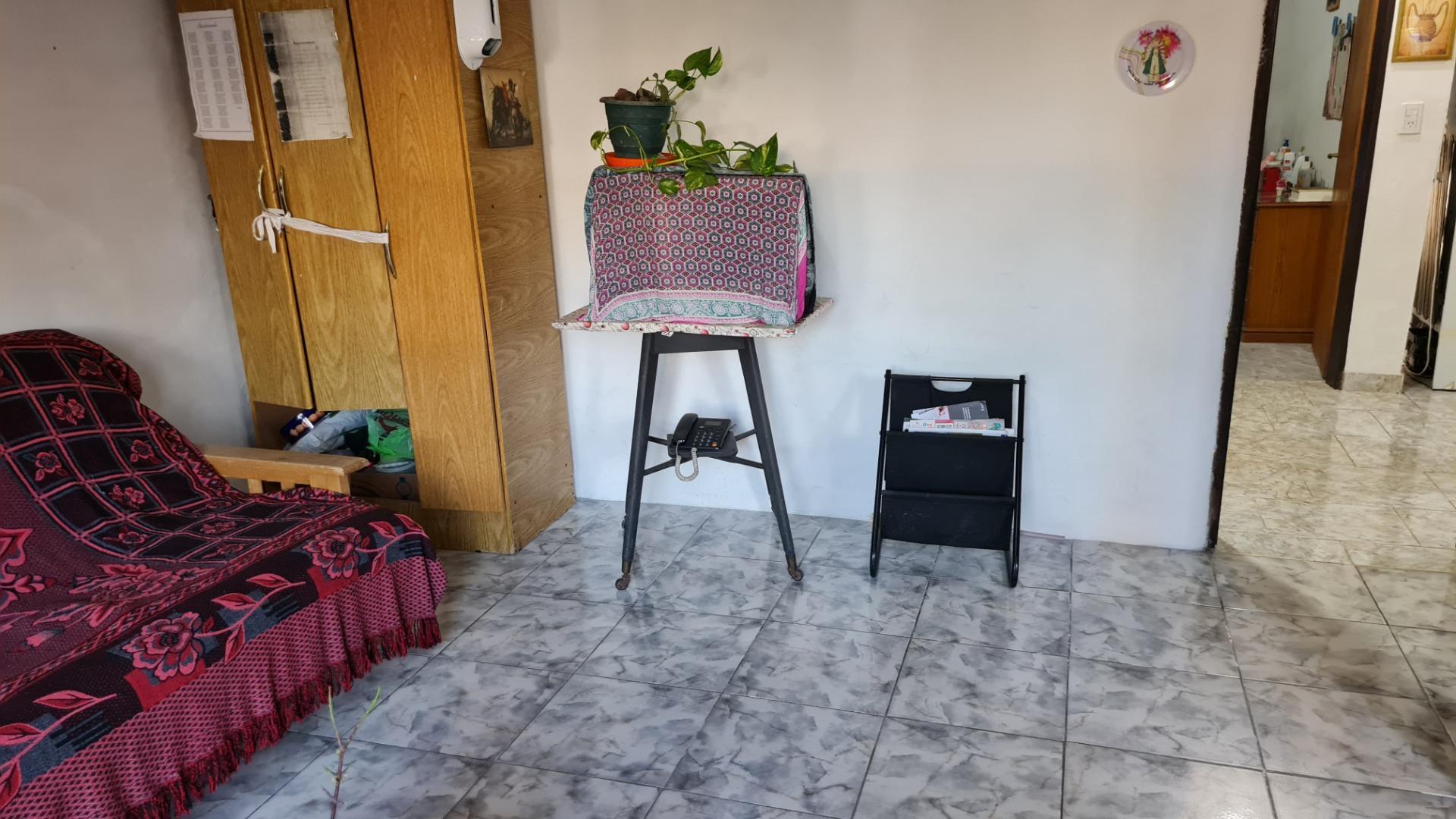 Casa 3 ambientes con 2 baños