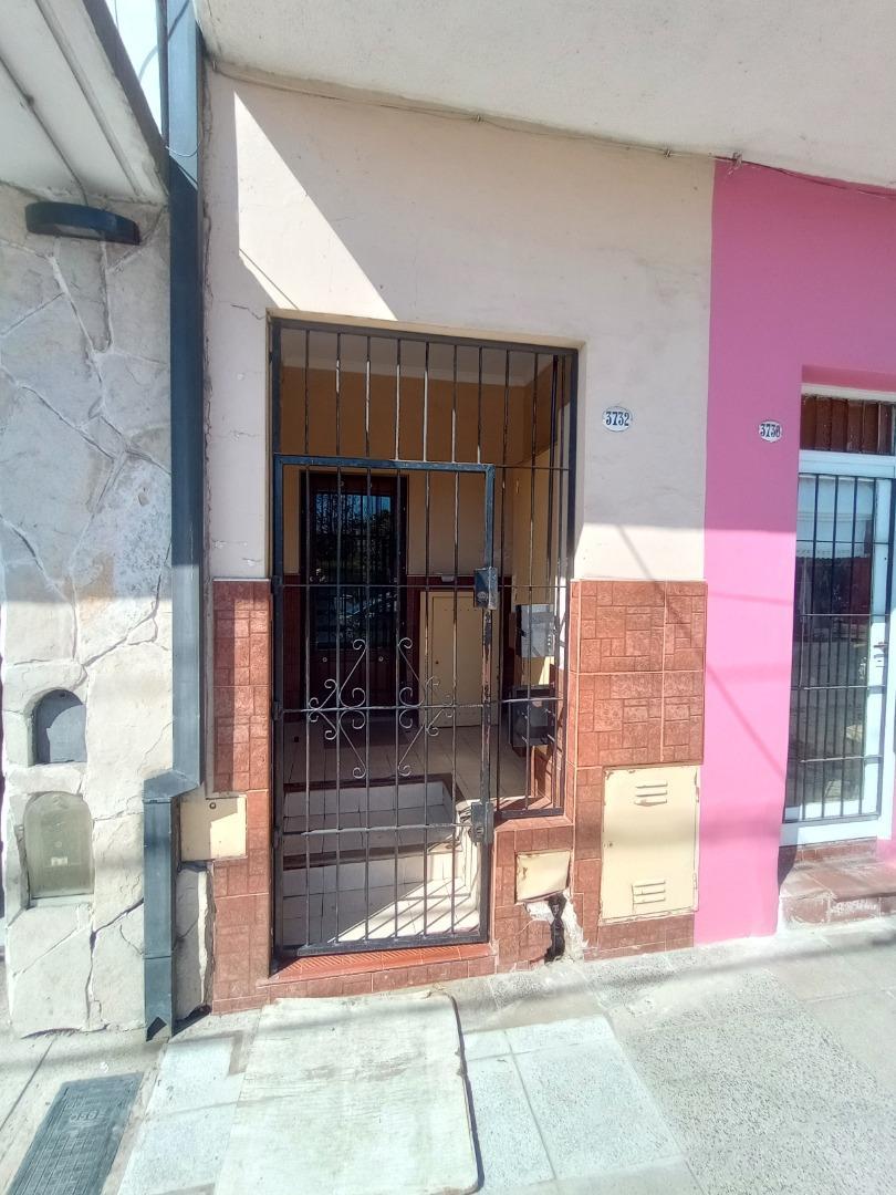 Depto Tipo Casa 2 ambientes con 1 baño