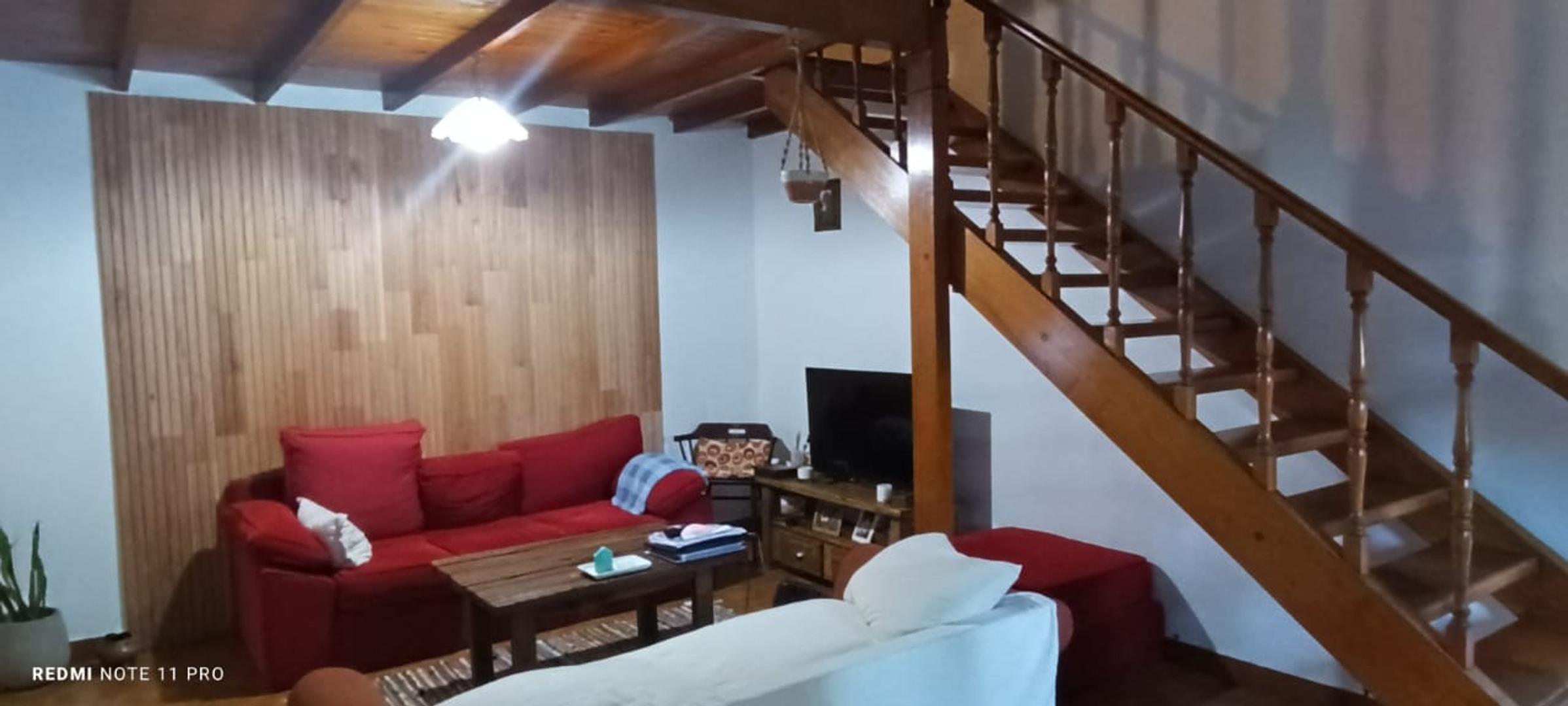 Casa 4 ambientes con 2 baños