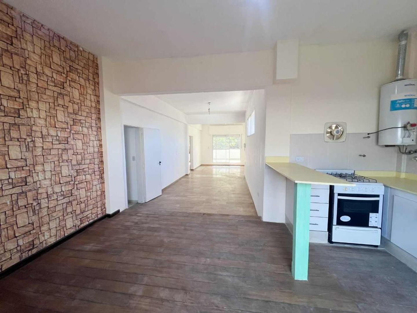 Concejal Centenario G. Calcagno 3700