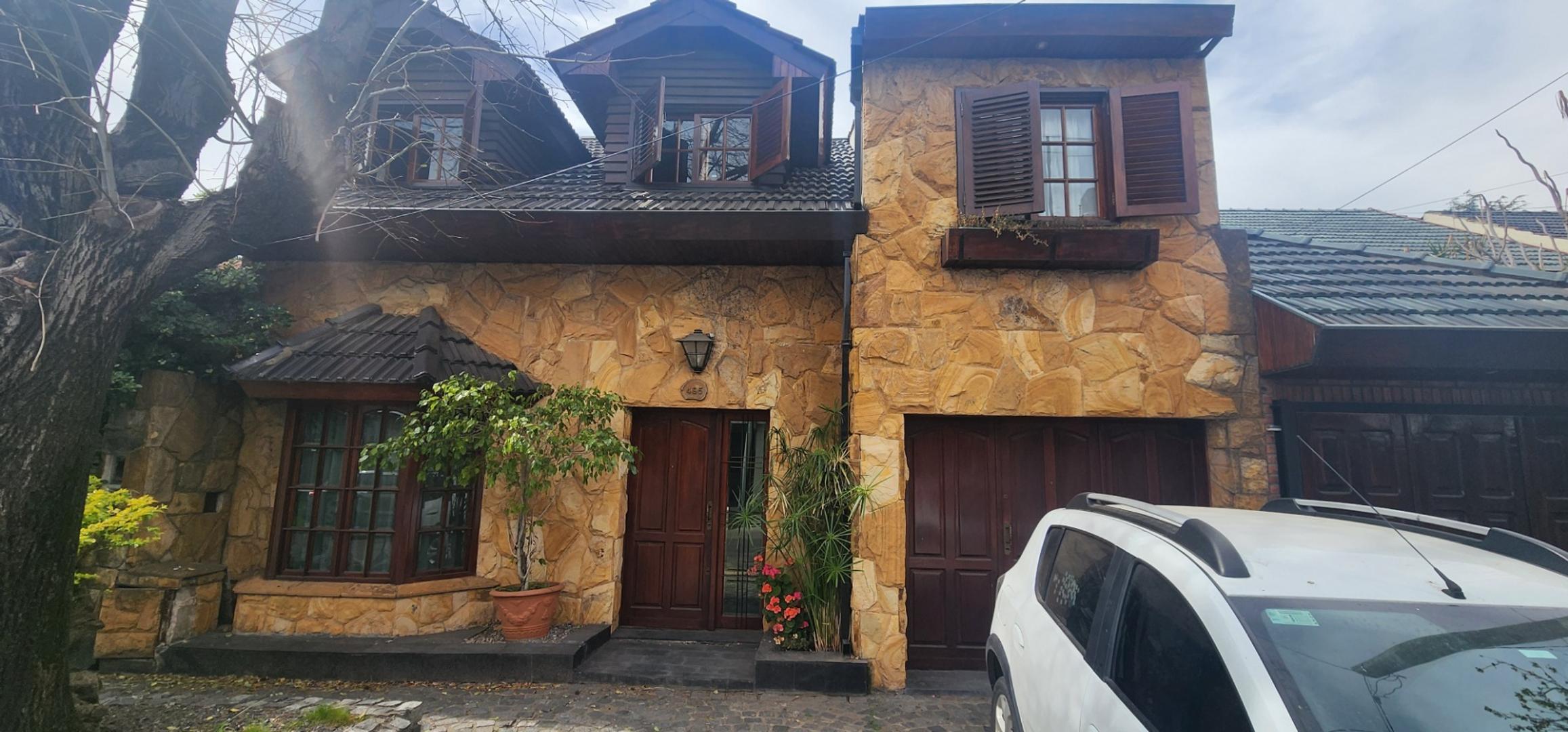 5 ambientes con cochera en venta Castelar Apto Credito