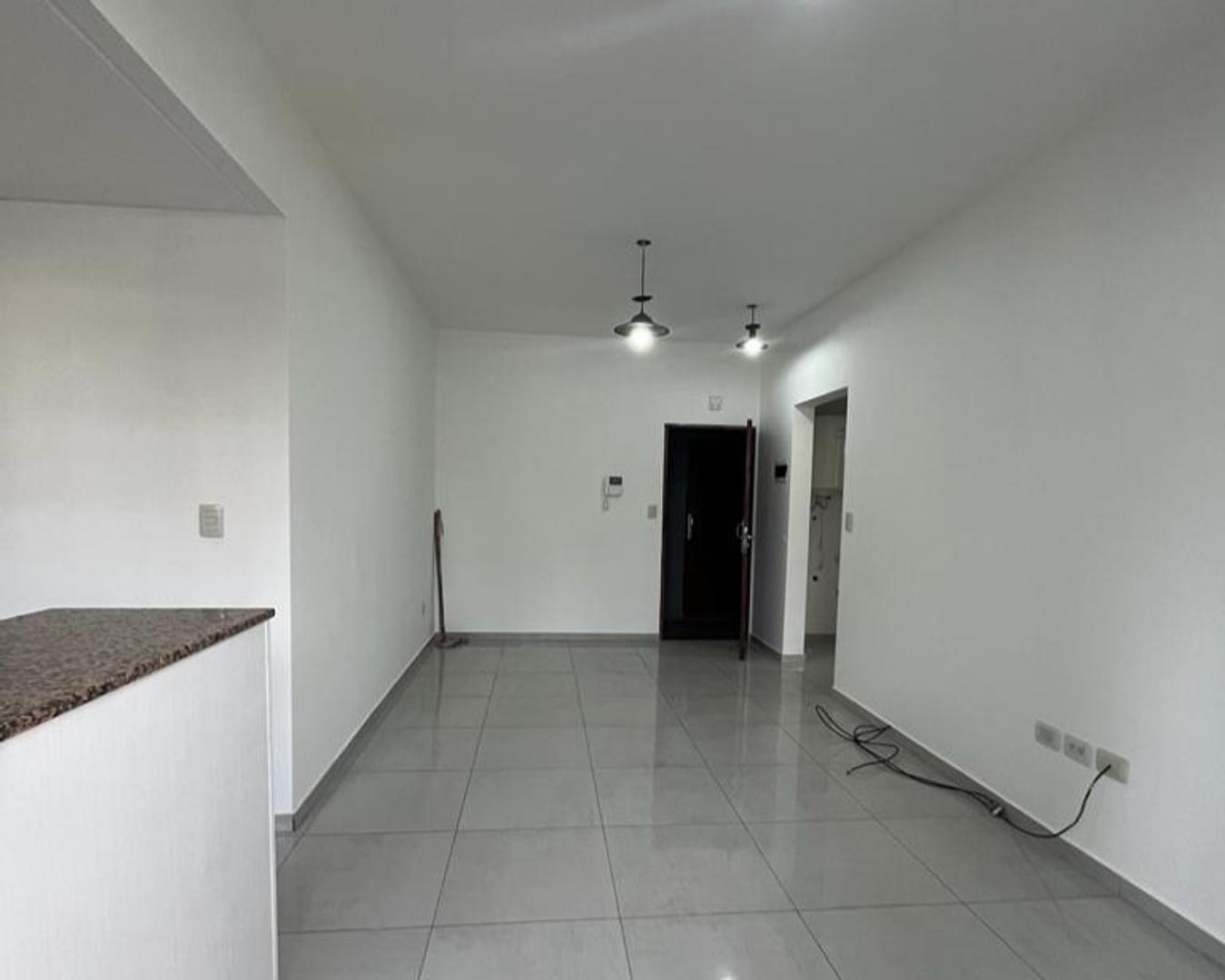 Departamento en Alquiler en San Antonio de Padua, $ 600.000