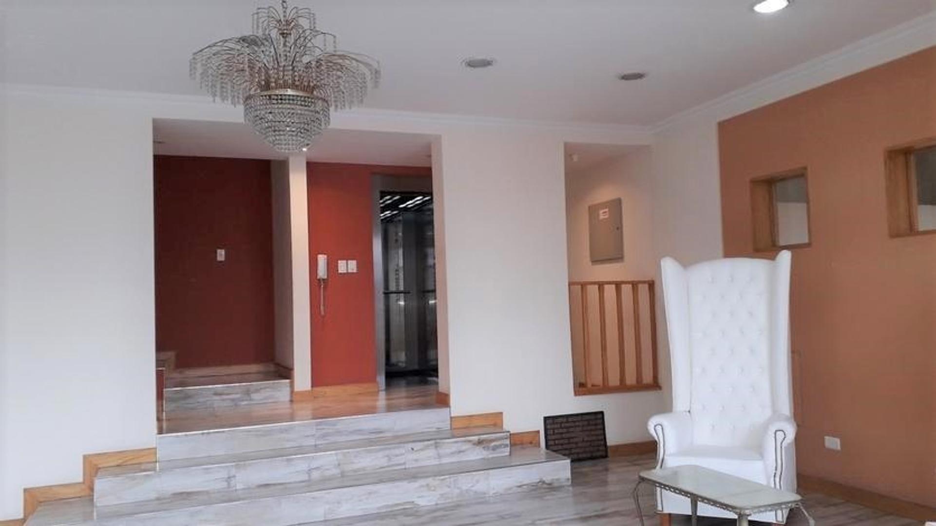 Avenida Argentina 4400, Piso 6