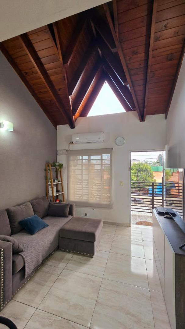 Depto Tipo Casa 3 ambientes con 1 baño