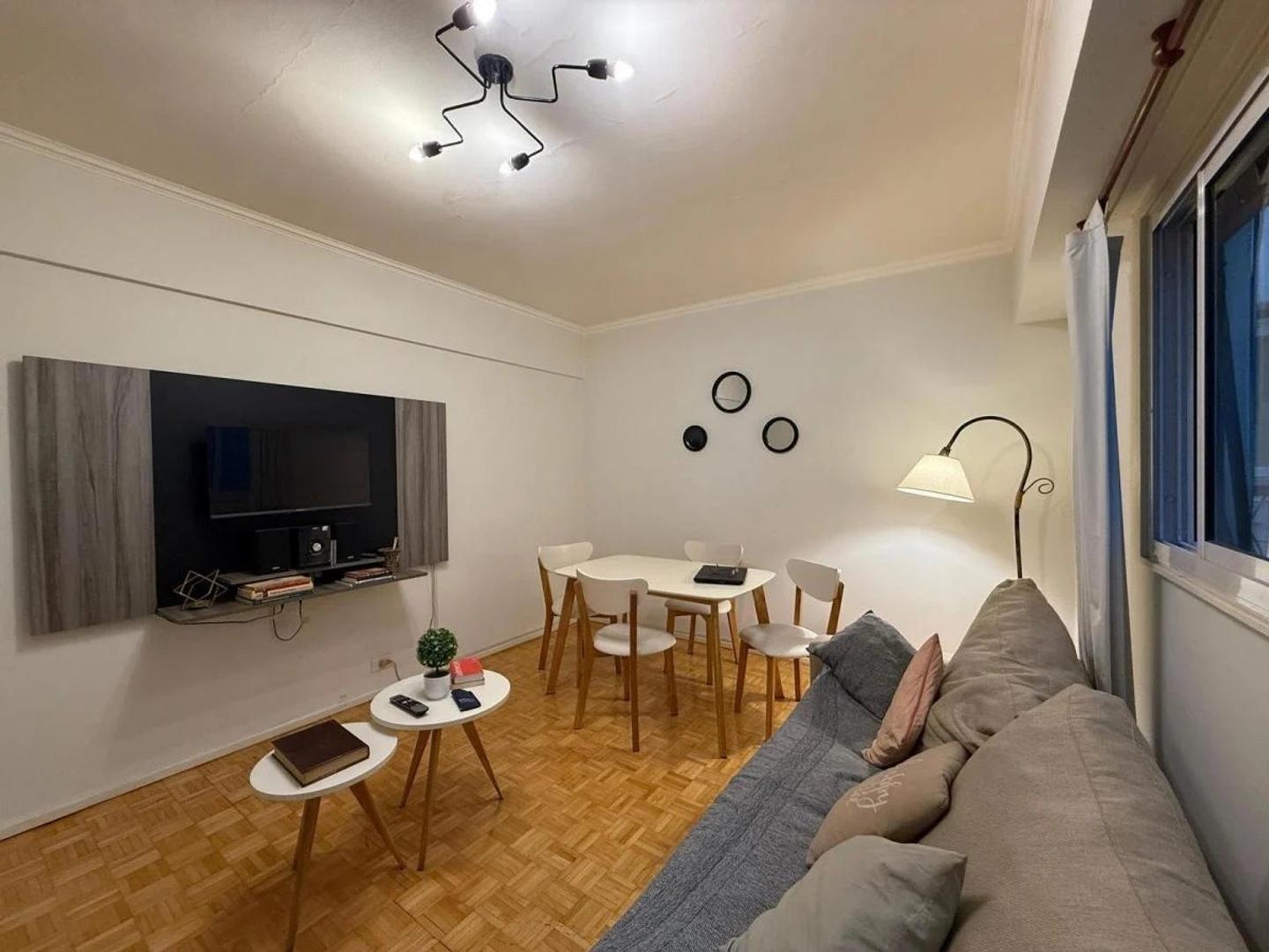 VENTA - Recoleta  - 2 Ambientes Amplios